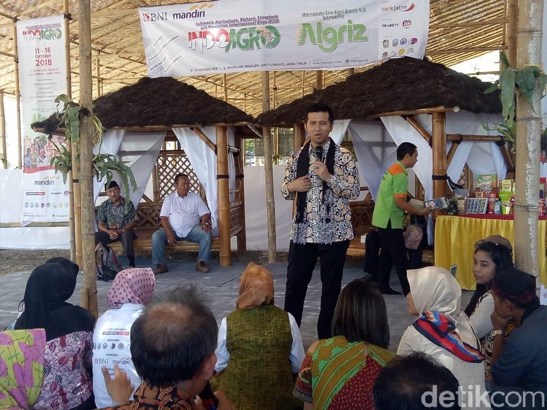 Emil Dardak Bicara Agrobisnis 4.0 Di Banyuwangi, Apa Itu? Bupati Trenggalek Emil Elestianto Dardak berbicara perihal Agrobisnis Emil Dardak Bicara Emil Dardak Bicara Agrobisnis 4.0 Di Banyuwangi, Apa Itu?