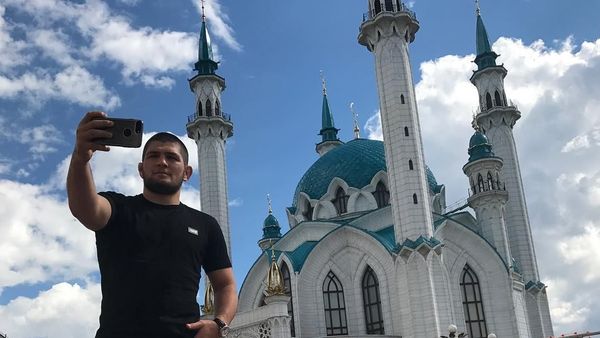 Foto: Khabib Nurmagomedov dan Masjid-masjid Dunia