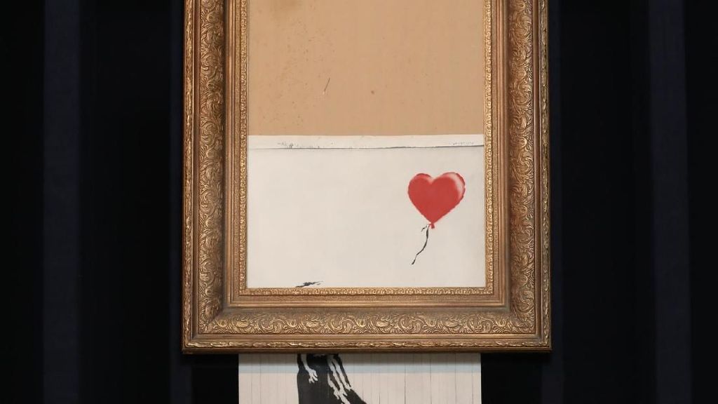 Rekor! Lukisan Robek Banksy Laku Rp 356 M Rekor! Lukisan Robek Banksy Laku Rp 356 M