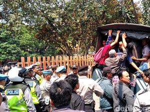 Puluhan Mahasiswa Universitas Kanjuruhan Diamankan Polisi Pascaricuh Puluhan Mahasiswa Universitas Kanjuruhan Diamankan Polisi Pascaricuh