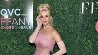 Bulan Kanker Sedunia, Katy Perry Bergaya Serba Pink Bak Barbie