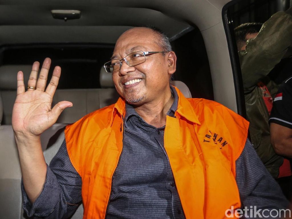 Periksa Bupati Malang, KPK Dalami Pemberian Fee dari Rekanan Periksa Bupati Malang, KPK Dalami Pemberian Fee dari Rekanan