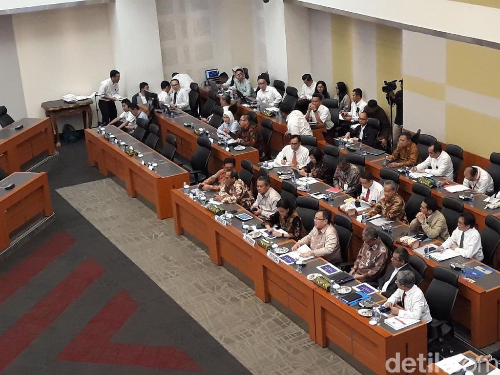 Sri Mulyani Cs dan DPR Rapat Bahas RUU APBN 2019 Sri Mulyani Cs dan DPR Rapat Bahas RUU APBN 2019