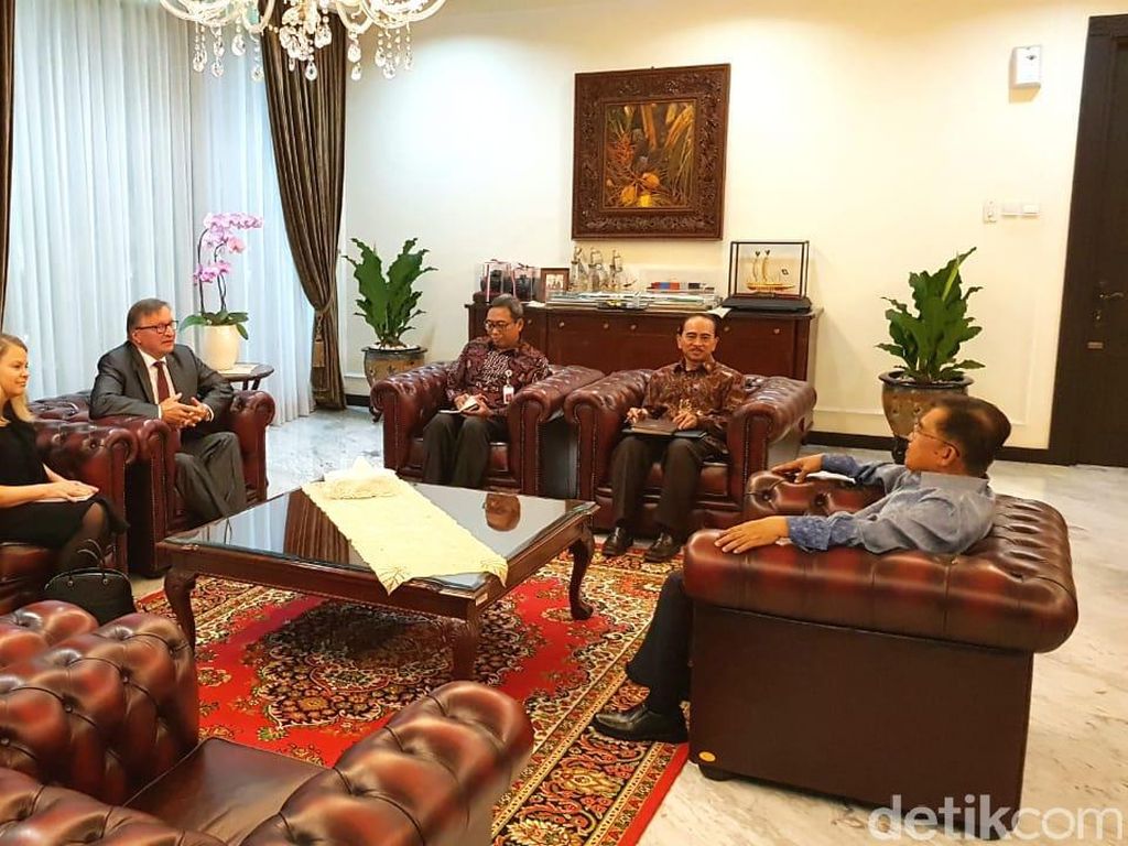 JK Ditemui Mediator RI-GAM Bahas Perkembangan Aceh