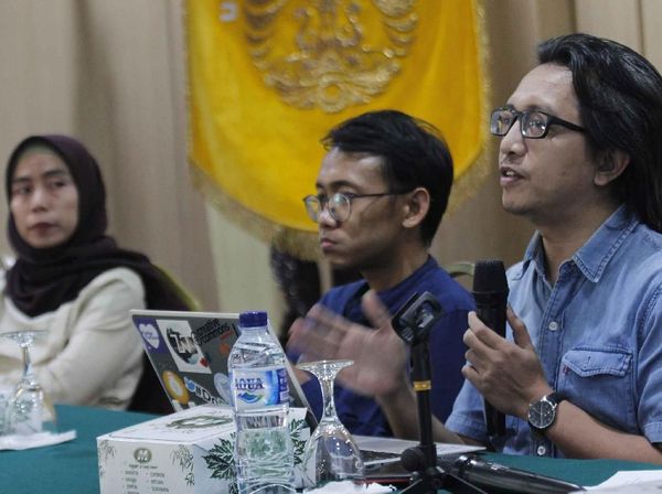 Diskusi Politik Era Digital