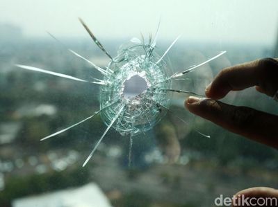 Ruang Kerja Anggota DPR Tempat Bersarang Peluru Tajam