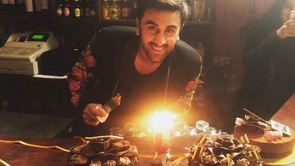 Momen Makan Ranbir Kapoor Bareng Katrina Kaif dan Deepika Padukone