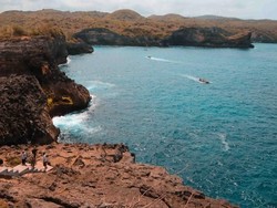 Mau Liburan ke Nusa Penida? Ini Destinasi Cantiknya