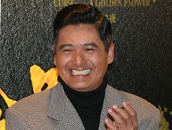 Sumbangkan 10 T, Hidup Chow Yun Fat Sangat Sederhana, 17 Tahun Tak Ganti HP