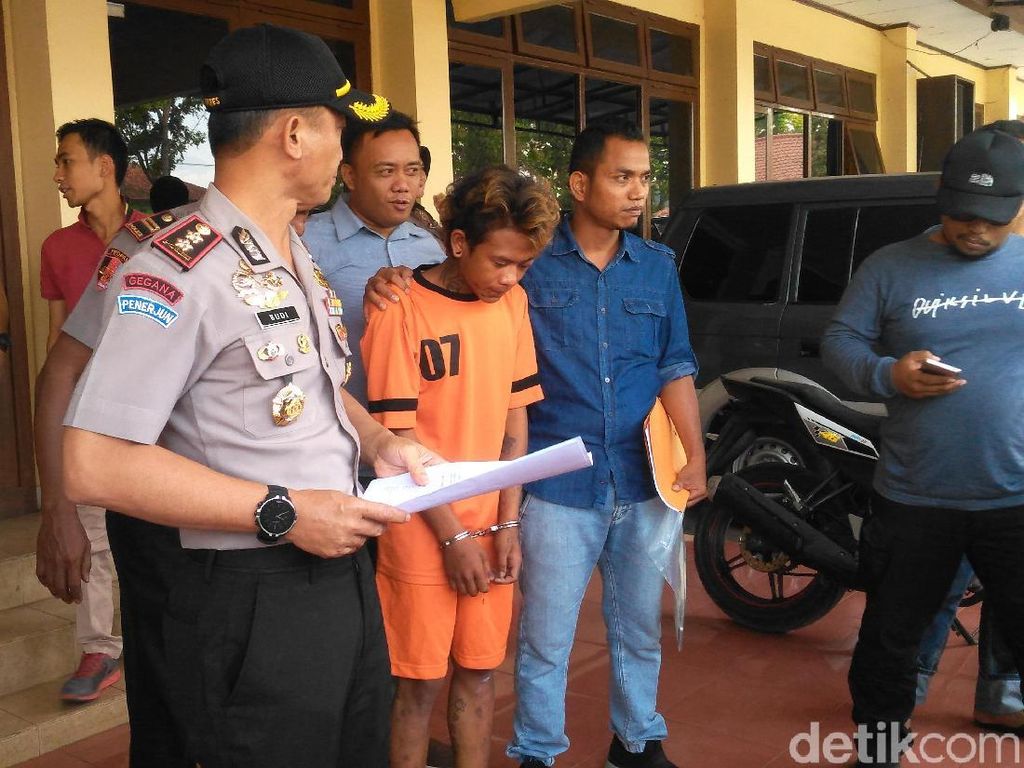 Buronan yang Bunuh dan Hanyutkan 2 Pemuda Garut Ditangkap Buronan yang Bunuh dan Hanyutkan 2 Pemuda Garut Ditangkap