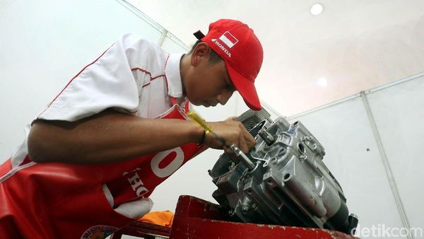 Adu Keterampilan Teknik Siswa SMK Honda