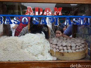 5 Ciri Warung Makan Enak, Ada Foto Pejabat hingga Ramai Pengunjung Ibu-ibu 5 Ciri Warung Makan Enak, Ada Foto Pejabat hingga Ramai Pengunjung Ibu-ibu