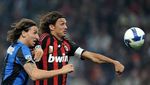 11 Foto Ikonik Duel Panas Inter Milan vs AC Milan