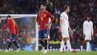 Gol Ramos tak mampu menyelamatkan kekalahan Spanyol. Skor 2-3 bertahan hingga peluit tanda akhir pertandingan berbunyi. Kekalahan ini tak menggoyahkan posisi Spanyol di puncak klasemen Grup 4 Liga A dengan enam poin dari tiga laga. (Foto: Aitor Alcalde/Getty Images)