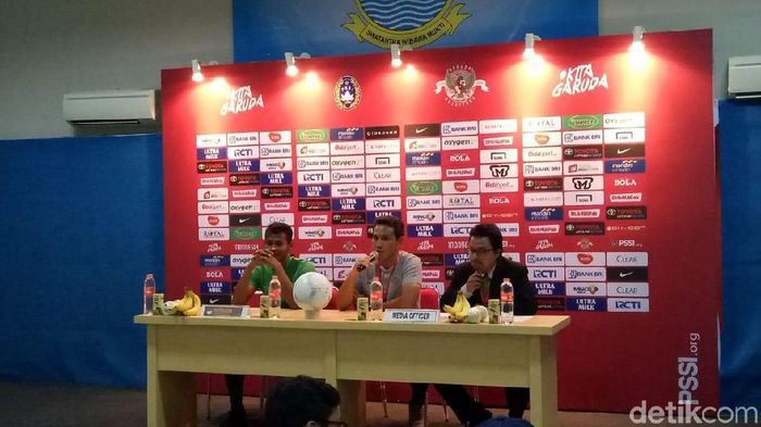 Skor 1-1 antara Indonesia vs Hong Kong dianggap sebagai skor yang adil (Randy Prasatya/detikSport) Skor 1-1 antara Indonesia vs Hong Kong dianggap sebagai skor yang adil (Randy Prasatya/detikSport)