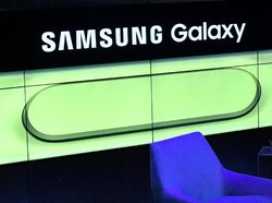 Ini Bocoran Harga Ponsel Layar Lipat Samsung
