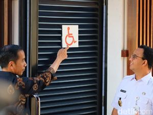 Bareng Anies, Jokowi Cek Fasilitas Penyandang Disabilitas di GBK