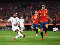 Inggris memimpin lebih dulu di menit ke-16. Raheem Sterling mengoyak gawang Spanyol usai meneruskan umpan terukur Marcus Rashford. Skor menjadi 1-0. (Foto: Michael Regan/Getty Images)