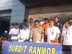Polisi: Peluru Nyasar ke Gedung DPR Tak Disengaja, Pelaku Gugup