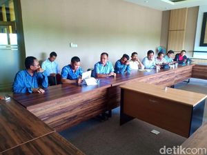 Relawan Laporkan PNS Banten yang Diduga Hina Jokowi ke Polisi Relawan Laporkan PNS Banten yang Diduga Hina Jokowi ke Polisi