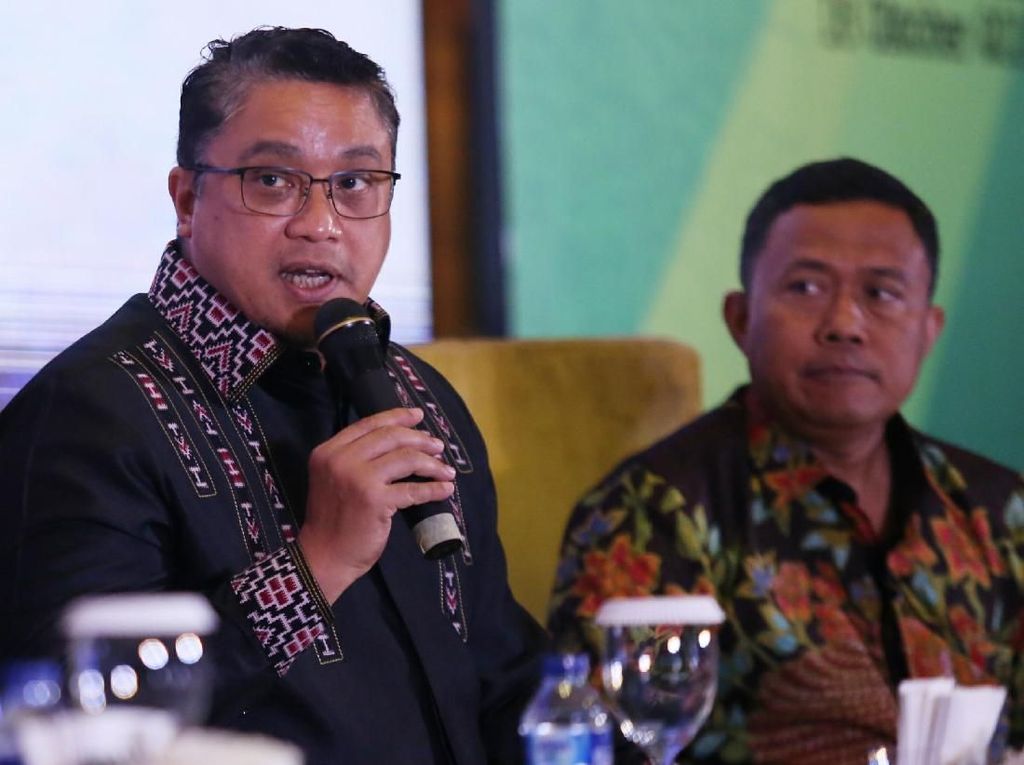 Dede Yusuf Minta Sanksi Pelanggar Royalti Lagu Diperjelas Dede Yusuf Minta Sanksi Pelanggar Royalti Lagu Diperjelas