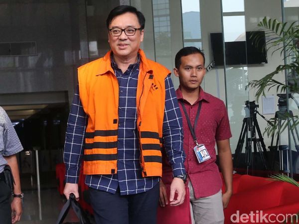 Pengusaha Billy Sindoro Langsung Berompi Oranye