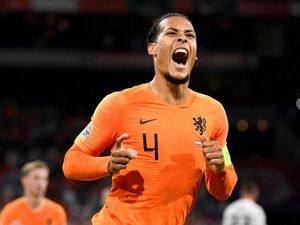 Van Dijk Fit untuk Main Akhir Pekan Ini
