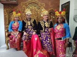 Serunya Delegasi IMF-WB Wisata Kuliner dan Berbusana Adat Bali