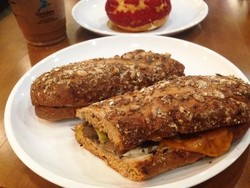 Gurih Mantap! Sandwich Aneka Isian yang Praktis dan Mengenyangkan