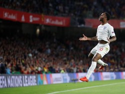 Luar Biasa Sterling!