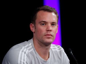 Manuel Neuer Pacari Remaja 19 Tahun, Mirip sama Mantan Istri? Manuel Neuer Pacari Remaja 19 Tahun, Mirip sama Mantan Istri?