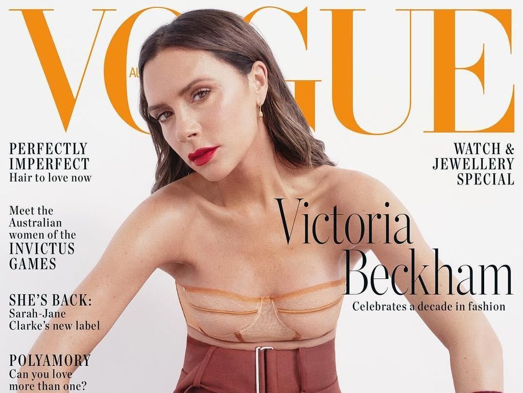 Tampil High-Fashion di Vogue, Netizen Gagal Fokus ke Dada Victoria Beckham Tampil High-Fashion di Vogue, Netizen Gagal Fokus ke Dada Victoria Beckham