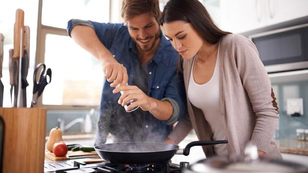 5 Cara Sederhana Hilangkan Bau Tak Sedap di Dapur