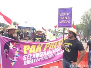 Ratusan Petani Tebu Demo di Monas Minta Jokowi Setop Impor Gula