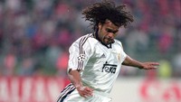 Christian Karembeu direkrut dari Sampdoria pada Januari 1997. Gelandang asal Prancis itu tampil 78 kali untuk Madrid dan memenangi dua gelar Liga Champions. Foto: Stu Forster /Allsport