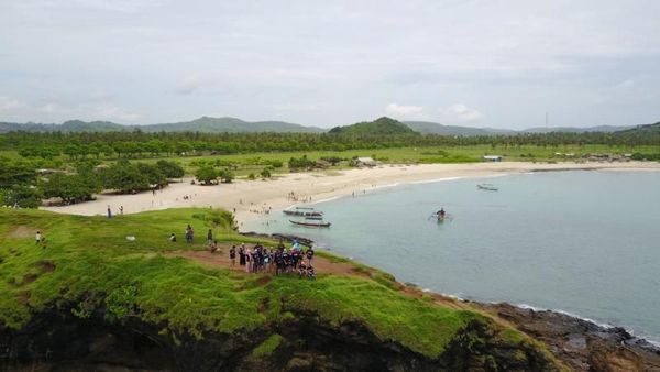 Foto: Pantai Cantik di Dekat Arena MotoGP Indonesia
