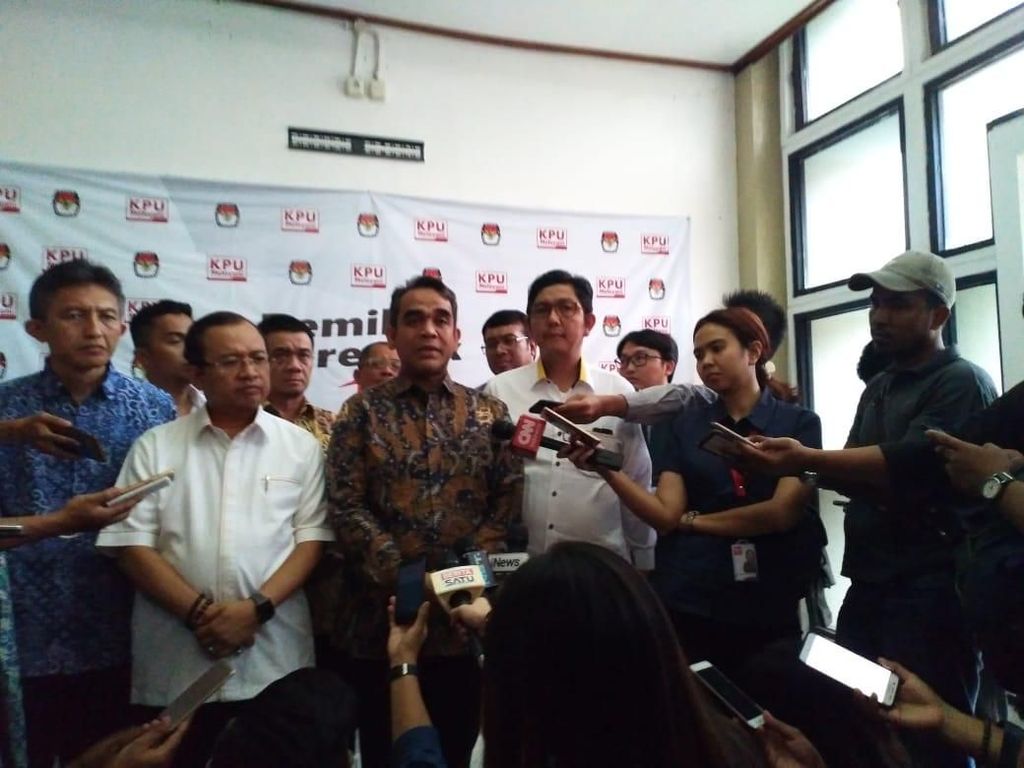 Datangi KPU, Tim Prabowo Tanyakan 31 Juta Pemilih Belum Masuk DPT Datangi KPU, Tim Prabowo Tanyakan 31 Juta Pemilih Belum Masuk DPT