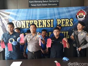Ada-ada Saja, 4 Pria Ini Diciduk Polisi karena Mancing Uang ATM