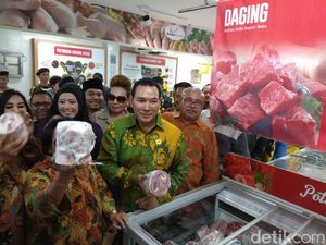 Tommy Soeharto Buka Supermarket 1,6 Hektar di Cibubur Tommy Soeharto Buka Supermarket 1,6 Hektar di Cibubur