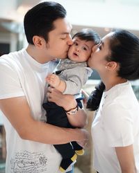 Sandra Dewi, Harvey Moeis dan Raphael Moeis.