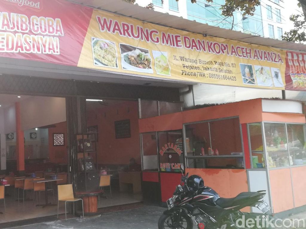 Unik! Warung Mie Aceh Ini Namanya Avanza, Ini Cerita di Baliknya Unik! Warung Mie Aceh Ini Namanya Avanza, Ini Cerita di Baliknya