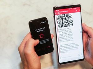 Daftar 3 Ponsel Terkecil di Dunia Daftar 3 Ponsel Terkecil di Dunia