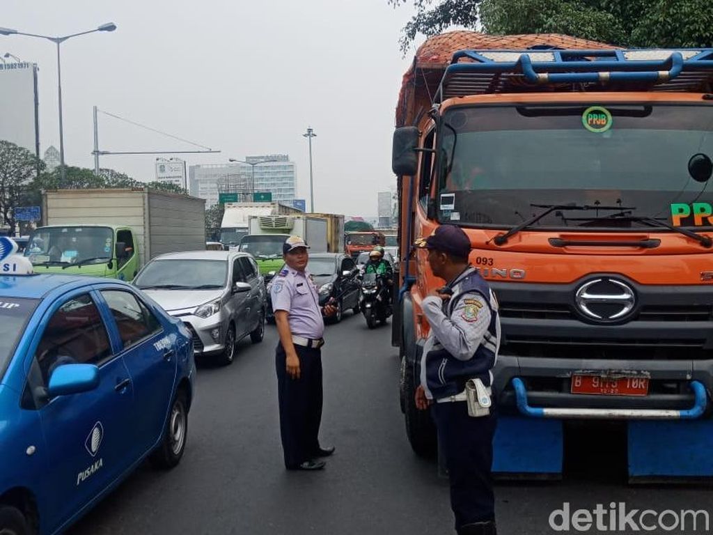 Kisruh Sampah di Bekasi dari Era Ahok hingga Anies Kisruh Sampah di Bekasi dari Era Ahok hingga Anies