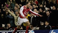 Dennis Bergkamp - 87 gol Premier League.  Foto: Phil Cole/Getty Images