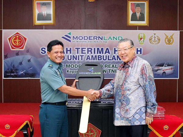 Ambulans untuk Pelayanan Kesehatan TNI dan Rakyat