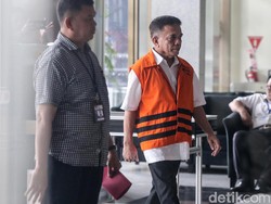 Praperadilan Gubernur Aceh Nonaktif Irwandi Ditolak!