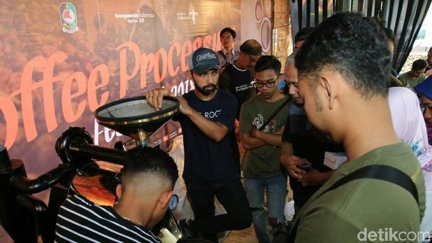 Ini Cara Banyuwangi Ajak Pelaku Usaha Kopi Naik Kelas