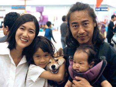 8 Potret Harmonis Keluarga Bahagia Dominique Diyose
