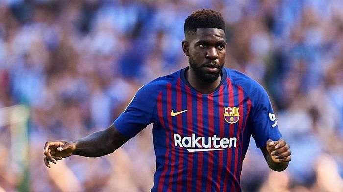 Samuel Umtiti menolak rumor transfer ke Arsenal. Foto: Aitor Alcalde/Getty Images