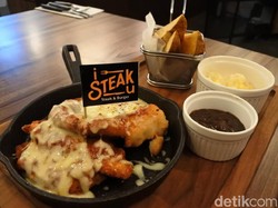 Nikmati Lumuran Keju Chicken Parmagiana dan Striploin Black Angus